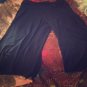 Joe Benbasset black capri